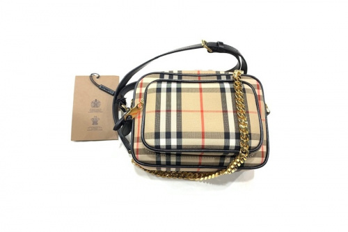 ラグジュアリーブランドのBURBERRY