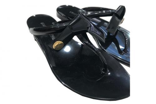 ルイ ヴィトン　のトングサンダル