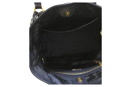 プラダのTESSUTO SOFT CALF