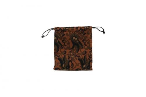 プラダの巾着ポーチ