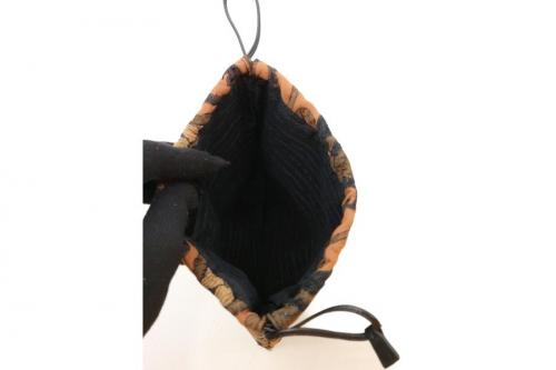 巾着ポーチのジャガード