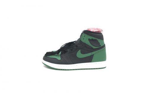 ナイキのAIR JORDAN 1 RETRO HIGH OG