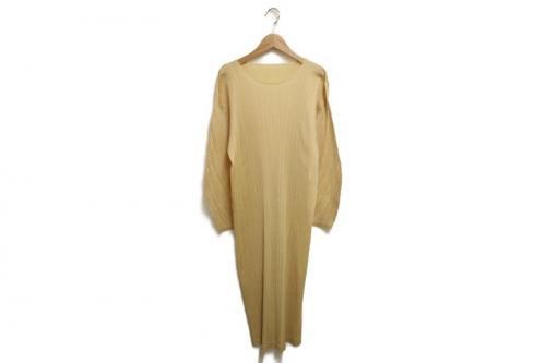 PLEATS PLEASEのプリーツプリーズ