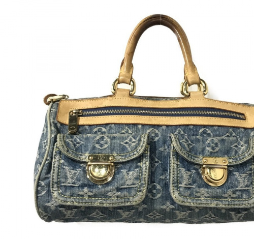 ラグジュアリーブランドのLOUIS VUITTON 　