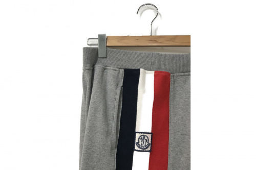 インポートブランドのmoncler gamme bleu