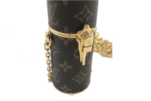 LOUIS VUITTON 　のルイ ヴィトン　