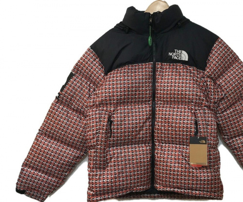 アウトドアブランドのTHE NORTH FACE×Supreme