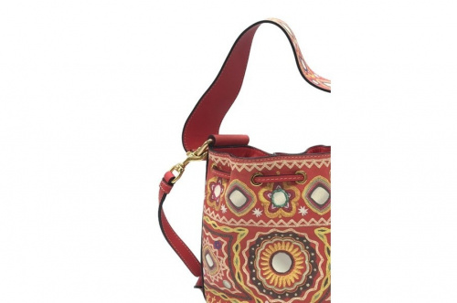 ラグジュアリーブランドのMOSCHINO