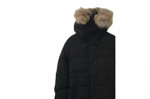 アウトドアブランドのCANADA GOOSE