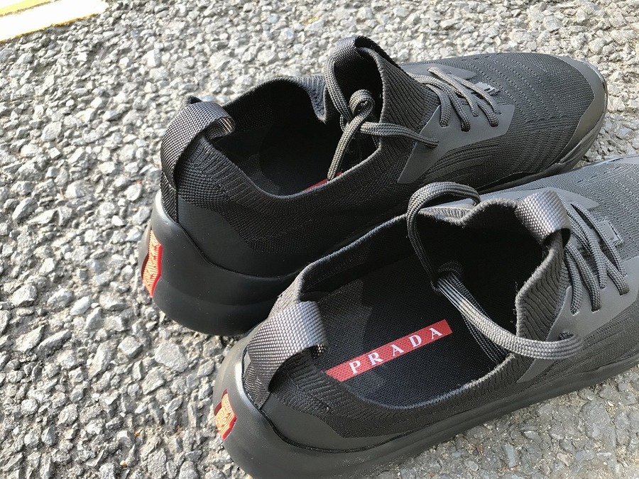 PRADA SPORTS/プラダスポーツ】人気のテクノニットを使用した 