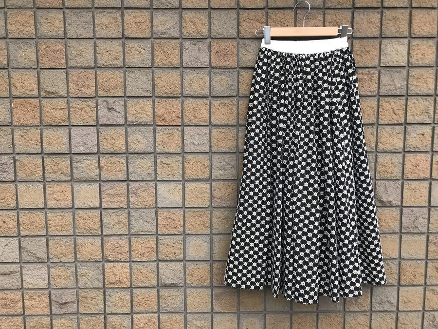 OBLI/オブリ】より夏のシーズンにピッタリなマーガレットスカートが  