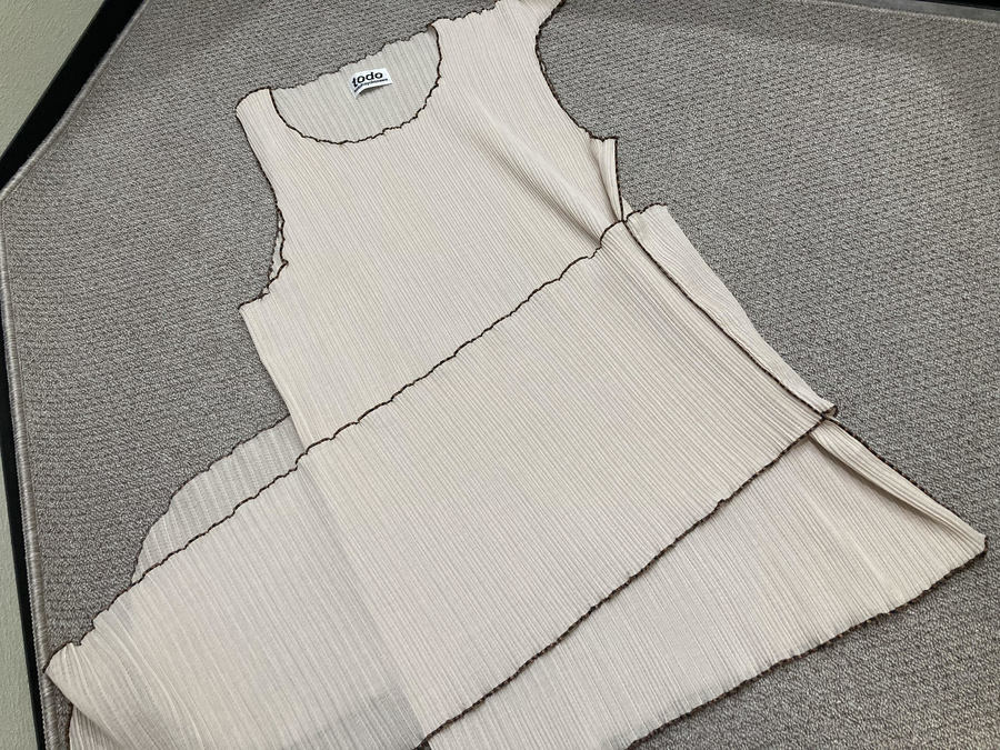 todo kotohayokozawa/トゥードゥー コトハヨコザワ】よりデザイン  