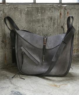 「ラグジュアリーブランドのLOEWE 」
