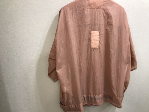 エヌハリウッドのシャツ