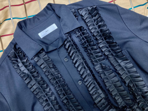 TOGA VIRILISのトーガ　ヴィリリース