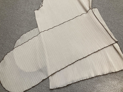 デザインプリーツワンピースの中目黒　祐天寺