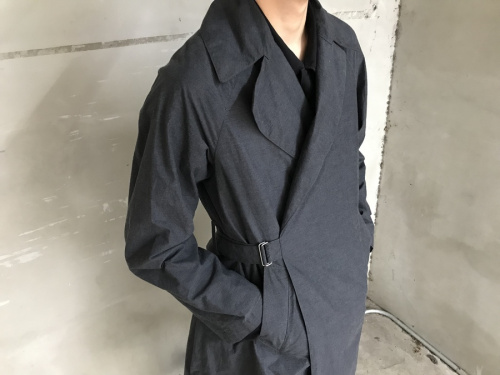 ドメスティックブランドのCOMOLI