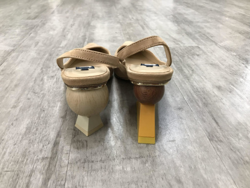 珍品　JACQUEMUS ジャックムス　デザインヒール　パンプス　スウェード 珍品JACQUEMUS ジャックムスデザインヒールパンプススウェード