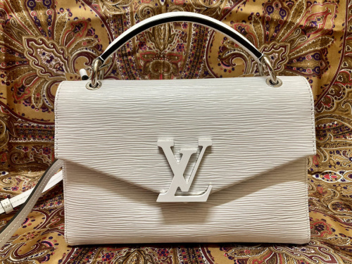 ルイ ヴィトンの2wayショルダーバッグ