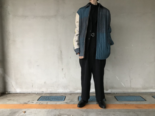 オーエーエムシーのシルクキルティングジャケット