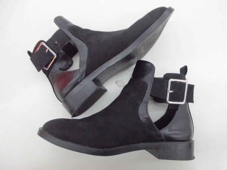 可愛い 安い 驚き が集まる当店自慢のレディース靴コーナー 19 12 21発行