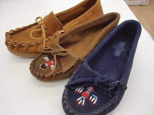 シューズのミネトンカ