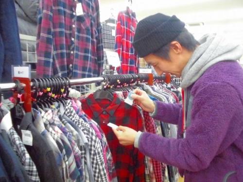 セールの激安古着屋