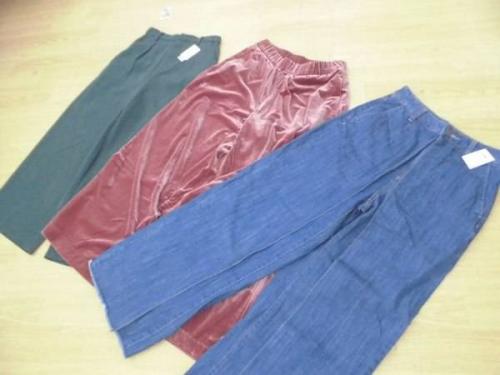 セールの激安古着屋