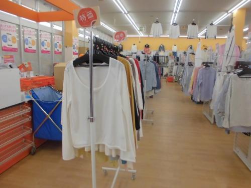 セールの古着屋