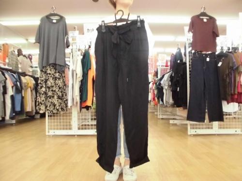 激安古着屋のパンツ スカート