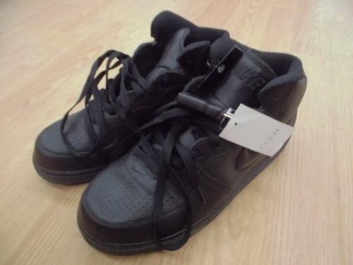 メンズのスニーカー