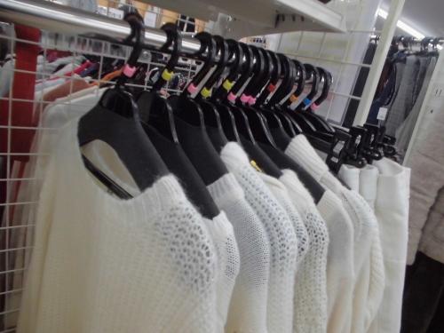 安いのホワイトコーデ