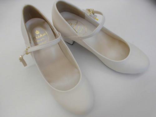 激安古着屋のパンプス