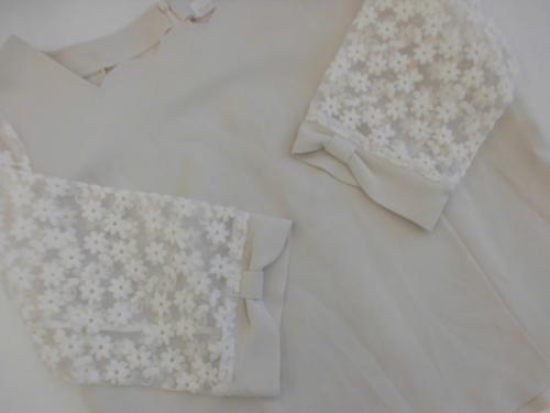 レースブラウスのレース切替ブラウス