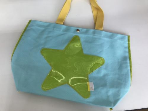 バッグのトートバッグ