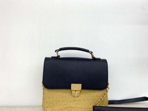 バッグのカゴバッグ