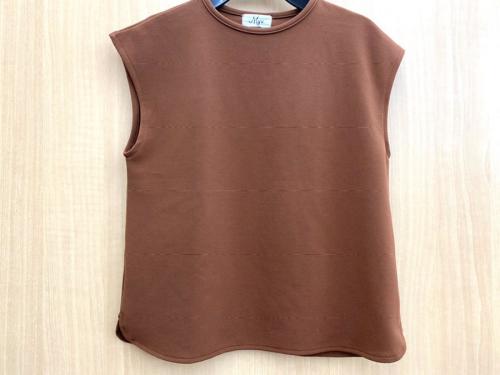 コーディネートのノースリーブ