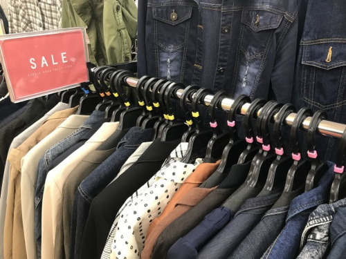 古着のリサイクルショップ