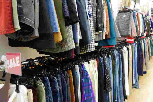 古着のリサイクルショップ