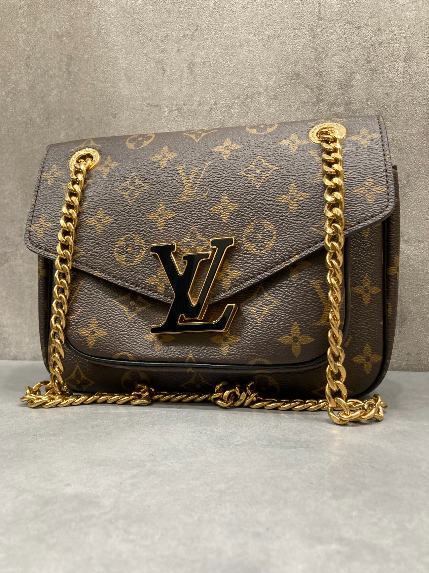 LOUIS VUITTON/ルイ ヴィトン】 パッシィ 2wayショルダーバッグ が入荷 