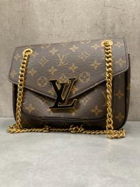 【LOUIS VUITTON/ルイ ヴィトン】 パッシィ 2wayショルダーバッグ が入荷いたしました！