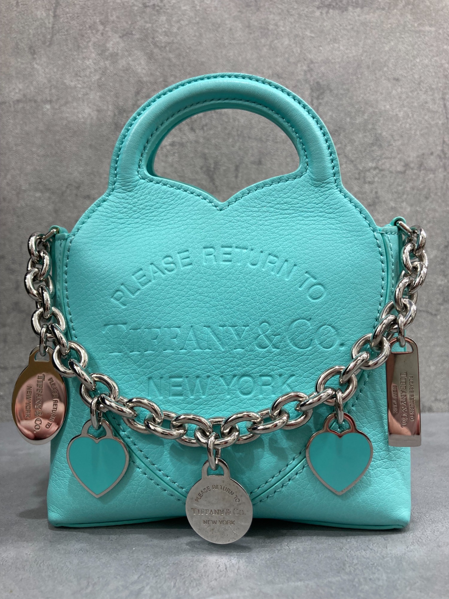 TIFFANY&Co. リターン トゥ ティファニー Micro Tote Bag Tiffany & Co. Unveils The Return To Tiffany Micro Tote In