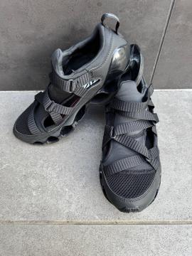 「ラグジュアリーブランドのMIZUNO 」