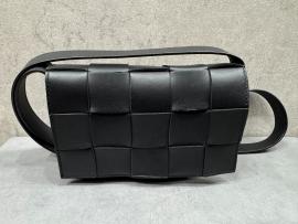 「ラグジュアリーブランドのBOTTEGA VENETA 」