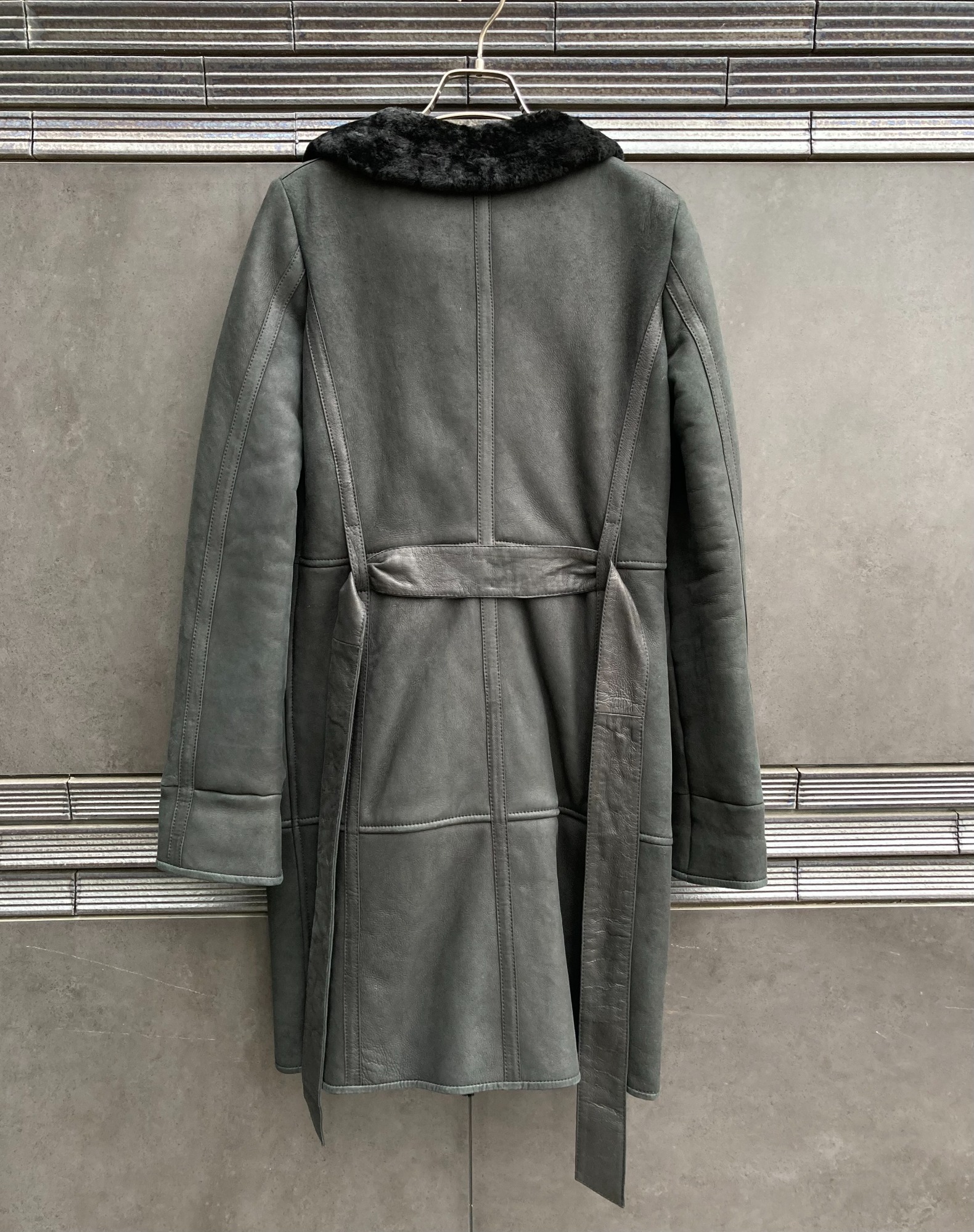 マックスマーラの　ムートンコート Max Mara/マックスマーラ】ムートンコートが入荷いたしました