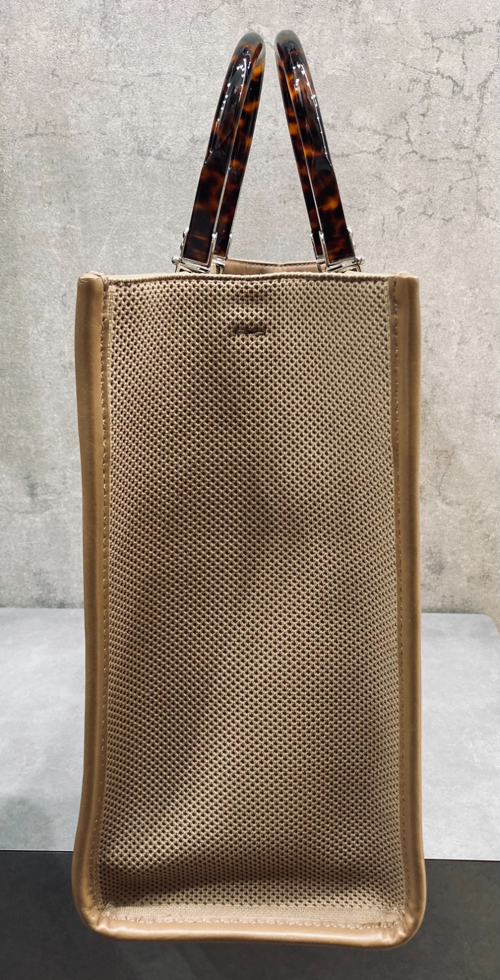 FENDI × SKIMS/フェンディ×スキムス】サンシャイン ミディアム