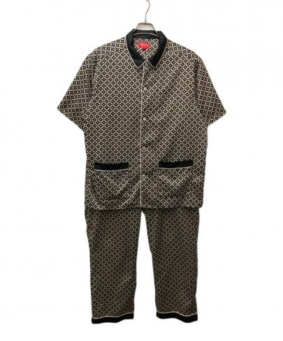 「ストリートブランドのSUPREME 」