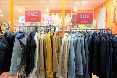 セールのニット