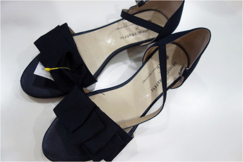 パンプスの古着