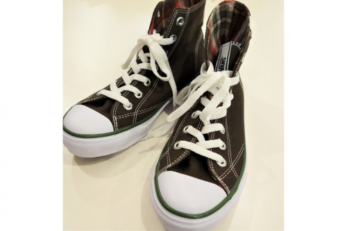 古着のスニーカー